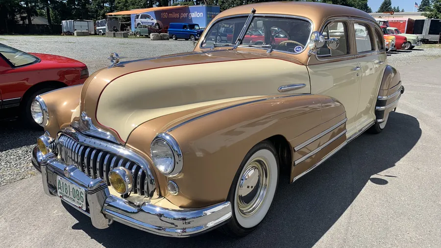 Buick-Special-8-1947-Yellow-Tan-3