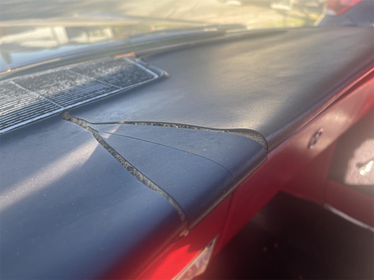 Buick-Wildcat-1965-Black-Red-2