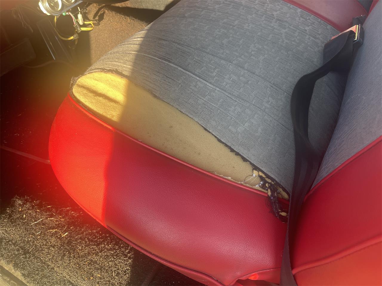 Buick-Wildcat-1965-Black-Red-26