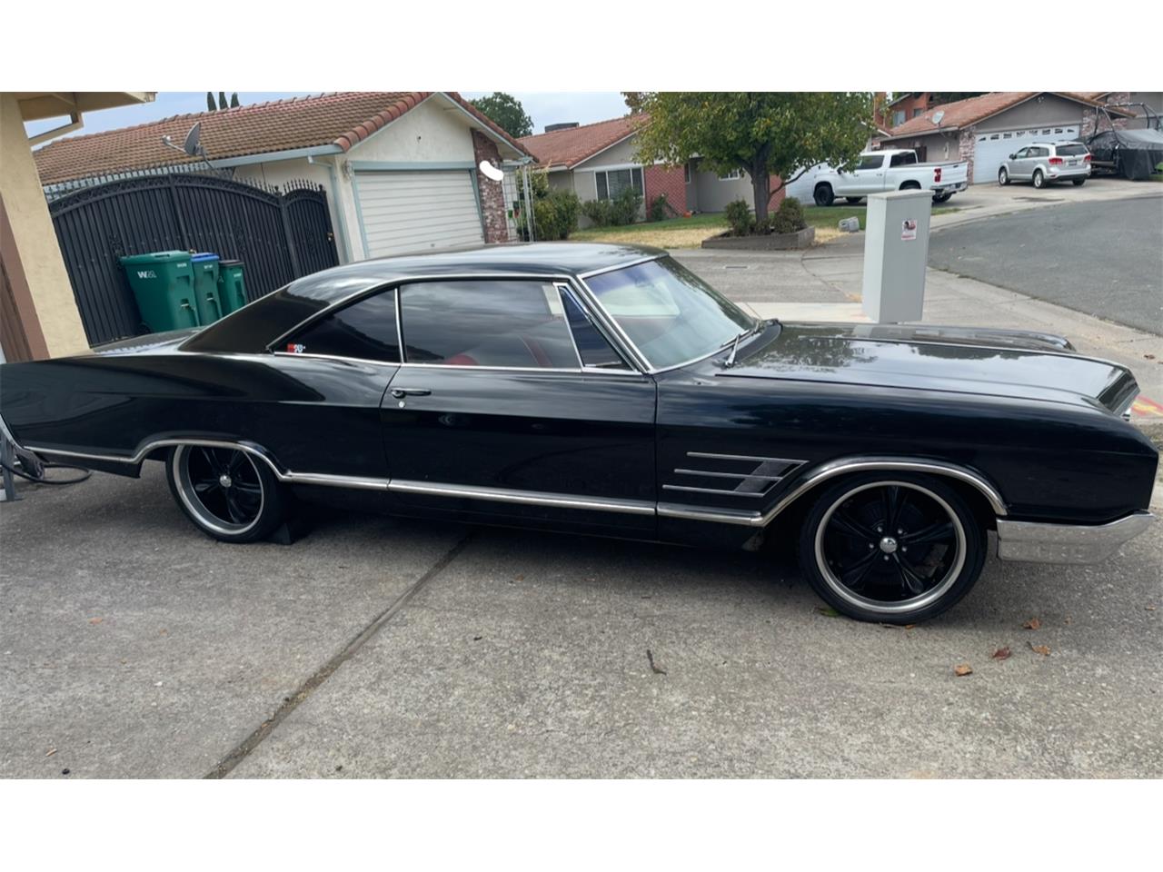 Buick-Wildcat-1965-Black-Red-9