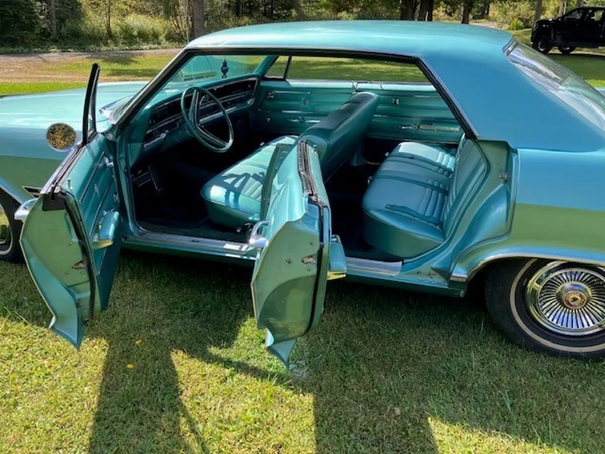 Buick-Wildcat-1966-Seafoam-Green-Metalic-Seafoam-Green-Metalic-11