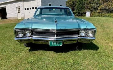 Buick-Wildcat-1966-Seafoam-Green-Metalic-Seafoam-Green-Metalic-8