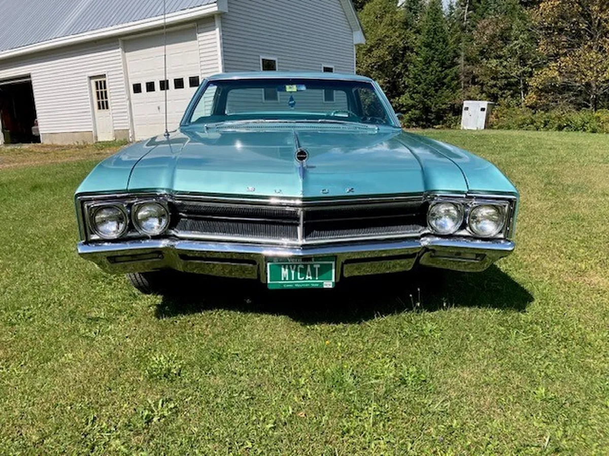 Buick-Wildcat-1966-Seafoam-Green-Metalic-Seafoam-Green-Metalic-8