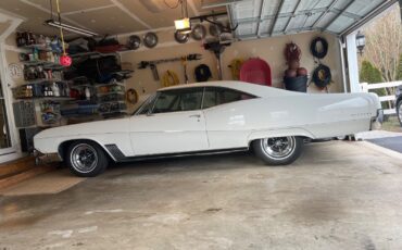 Buick-Wildcat-1967-Coupe-1