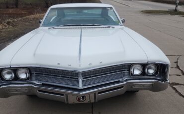 Buick-Wildcat-1967-Coupe-10