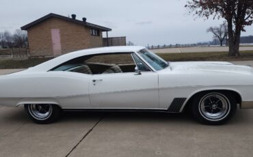 Buick-Wildcat-1967-Coupe-11