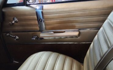 Buick-Wildcat-1967-Coupe-17