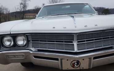 Buick-Wildcat-1967-Coupe-8