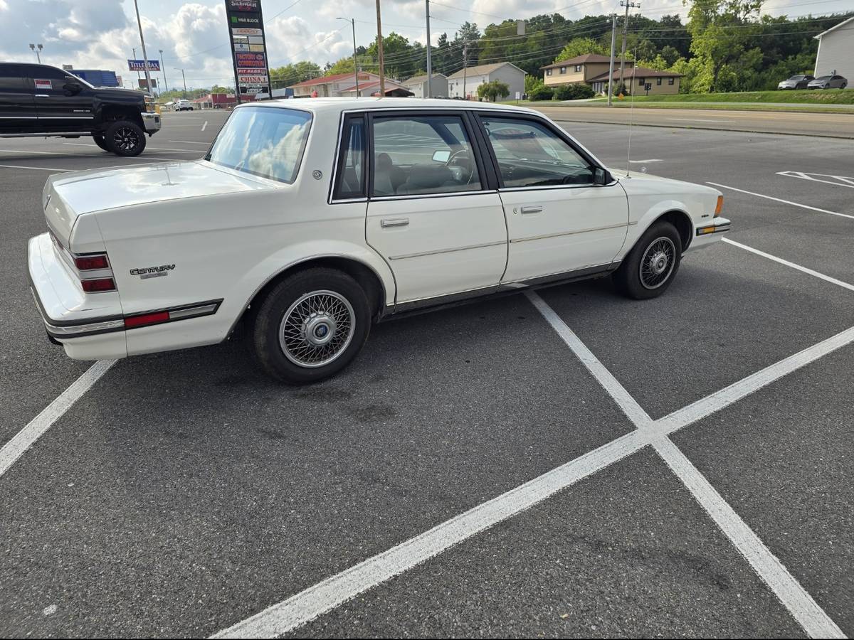 Buick-century-1986-white-1