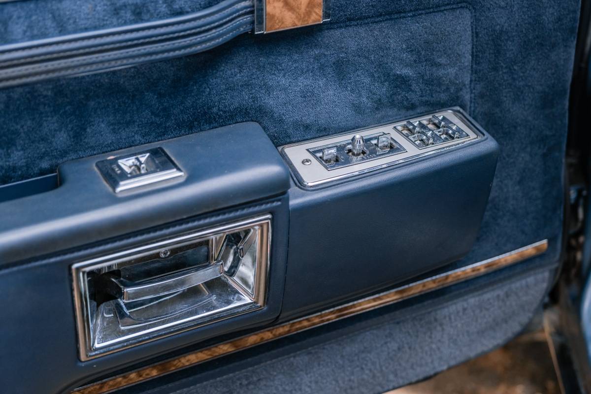 Buick-electra-1990-16