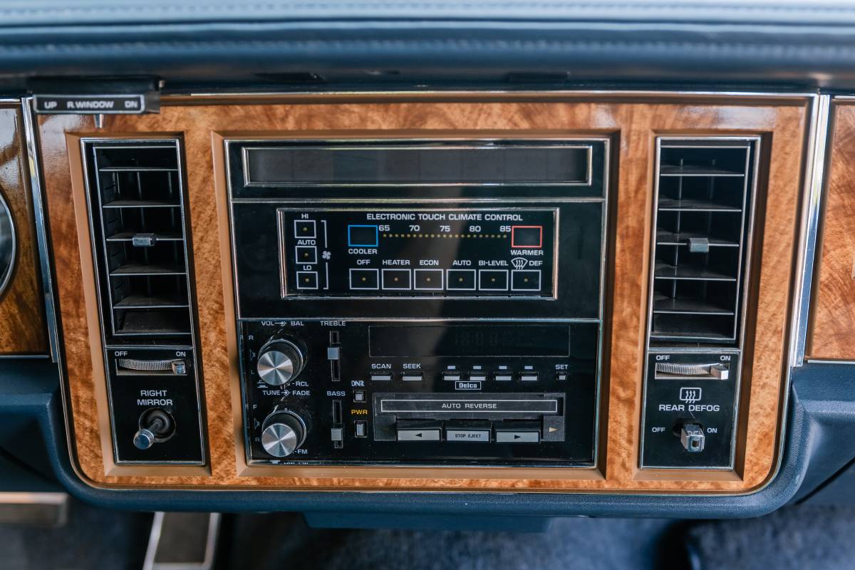 Buick-electra-1990-20