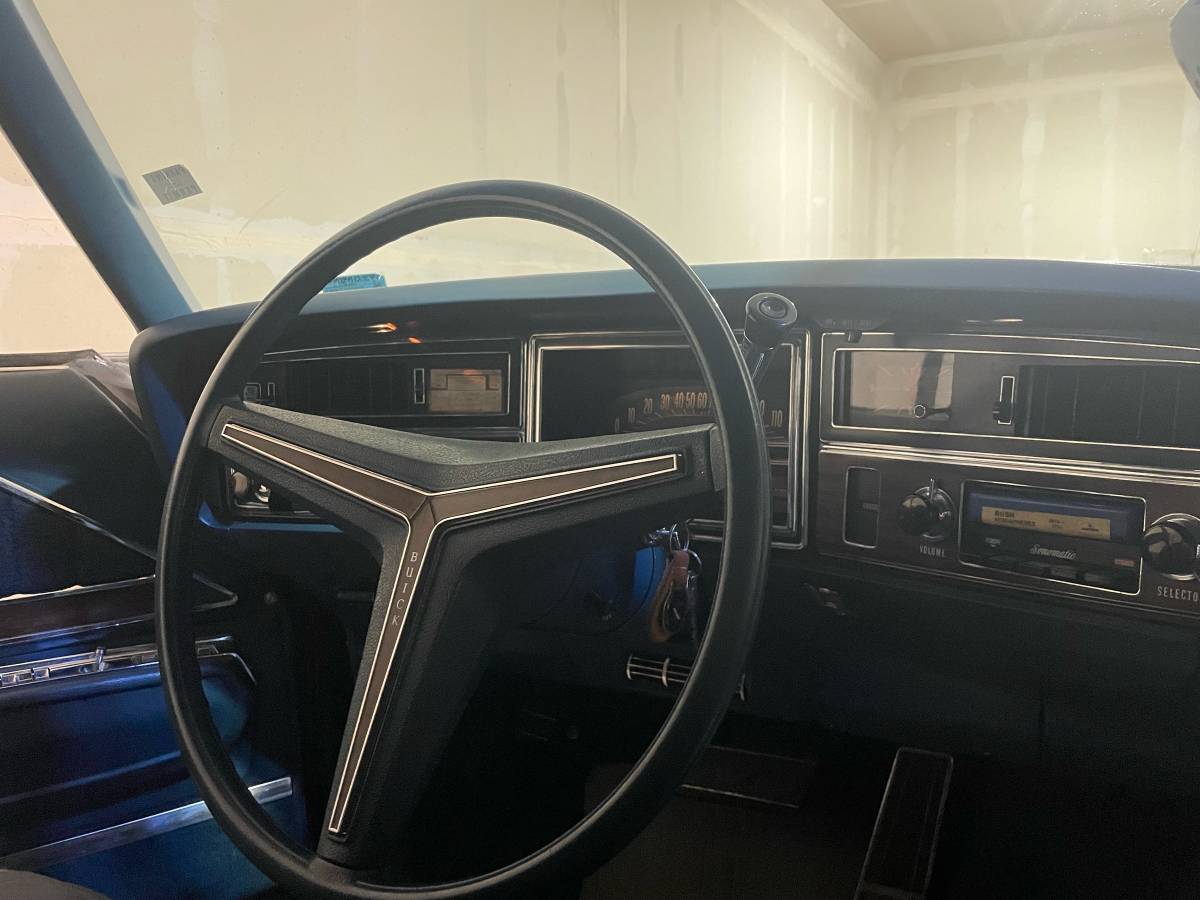 Buick-electra-225-1972-blue-10