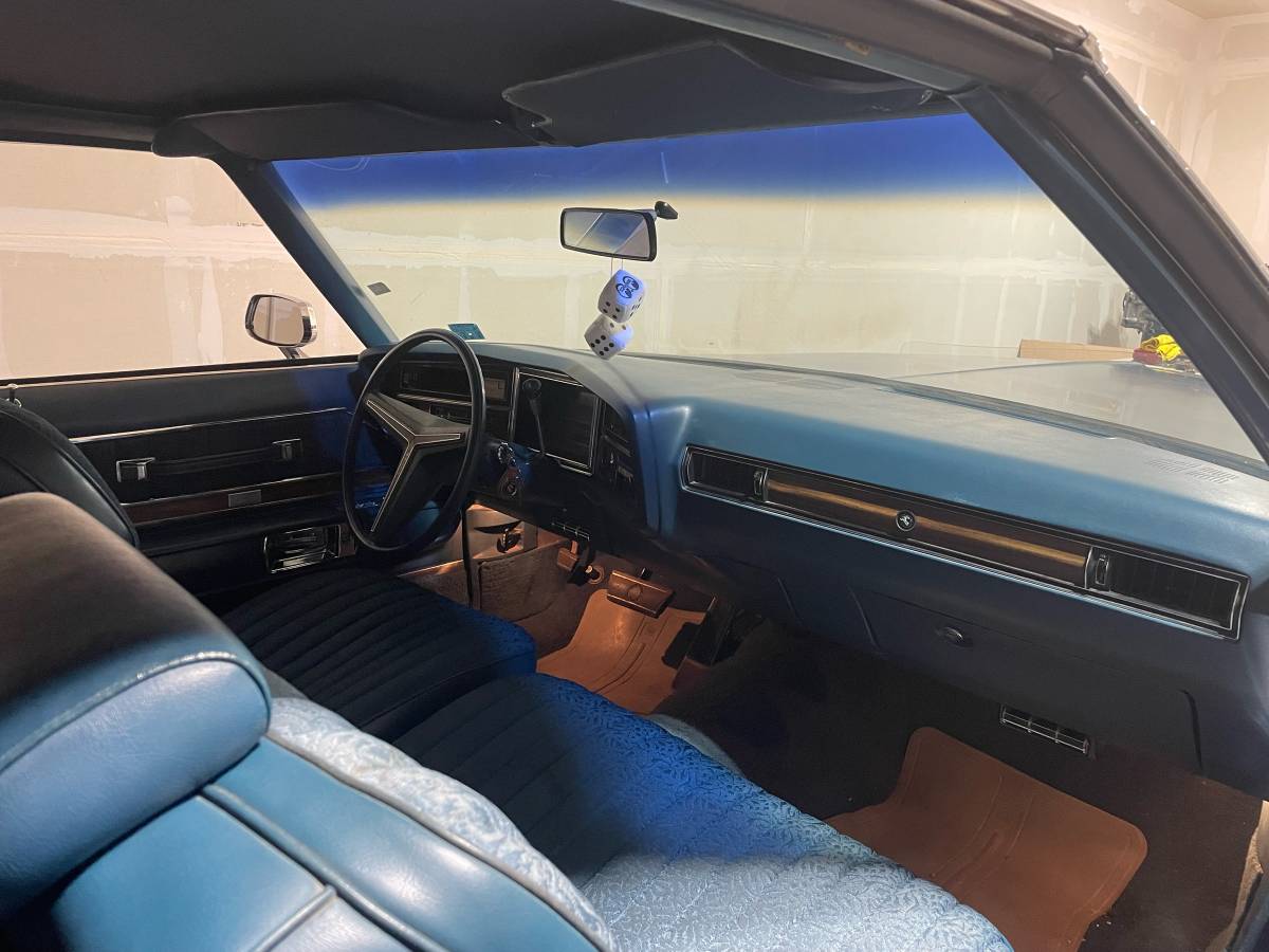 Buick-electra-225-1972-blue-11