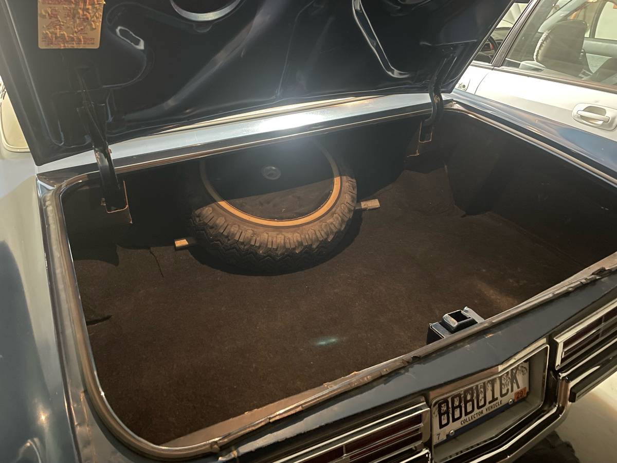 Buick-electra-225-1972-blue-13