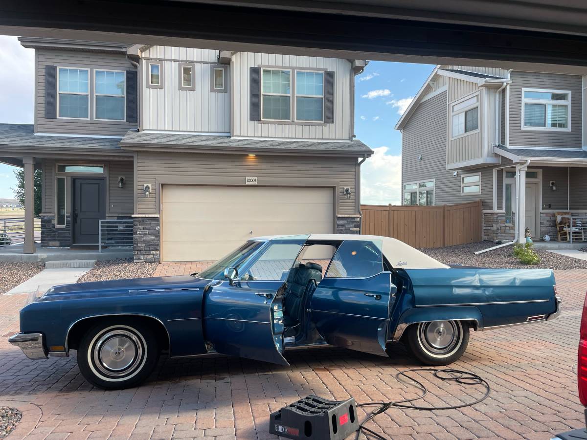 Buick-electra-225-1972-blue-16