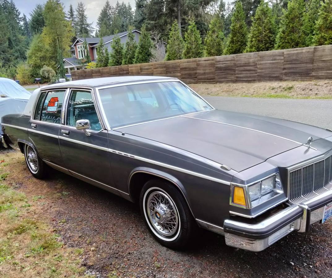 Buick-electra-park-avenue-1982-grey-5