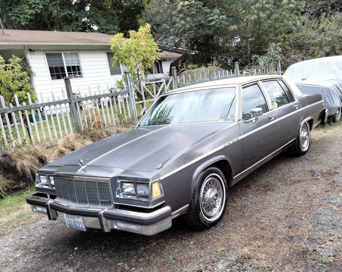 Buick-electra-park-avenue-1982-grey-6
