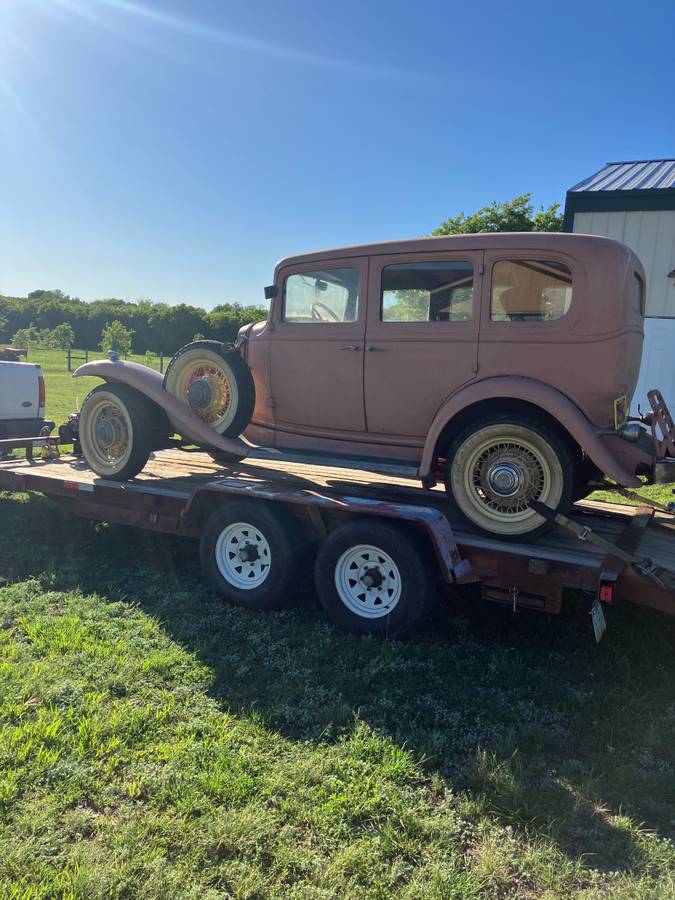 Buick-four-door-1932-custom-1