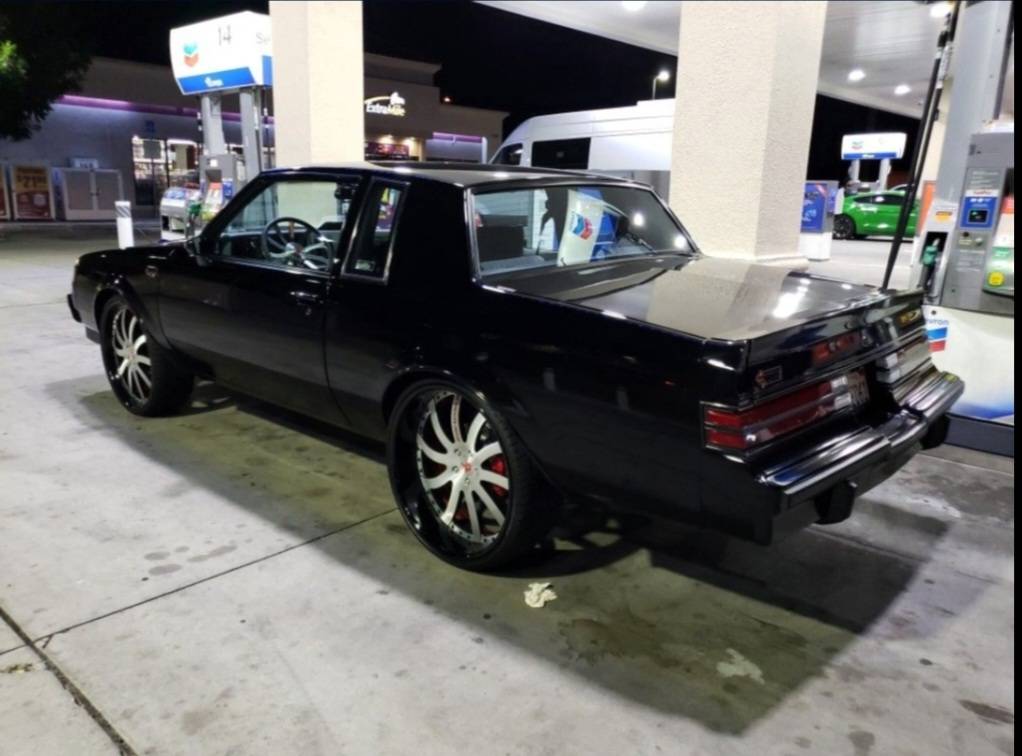 Buick-grand-national-1986-black-8