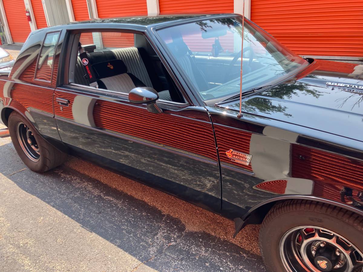 Buick-grand-national-1987-black-1
