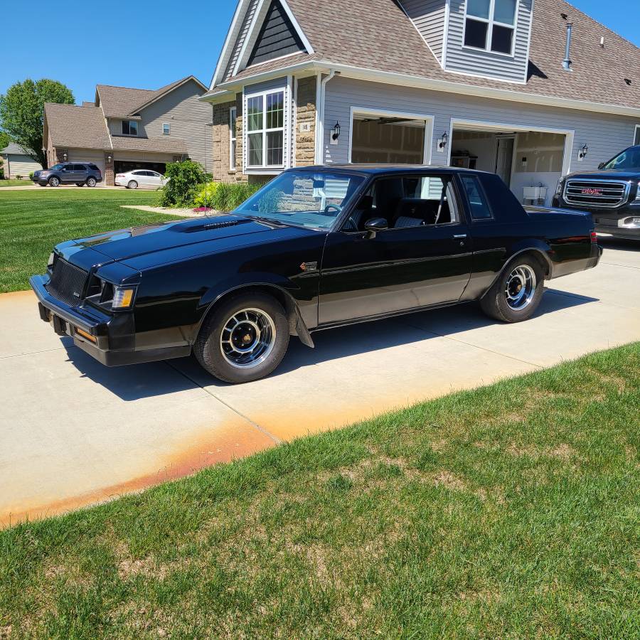 Buick-grand-national-1987-black-2
