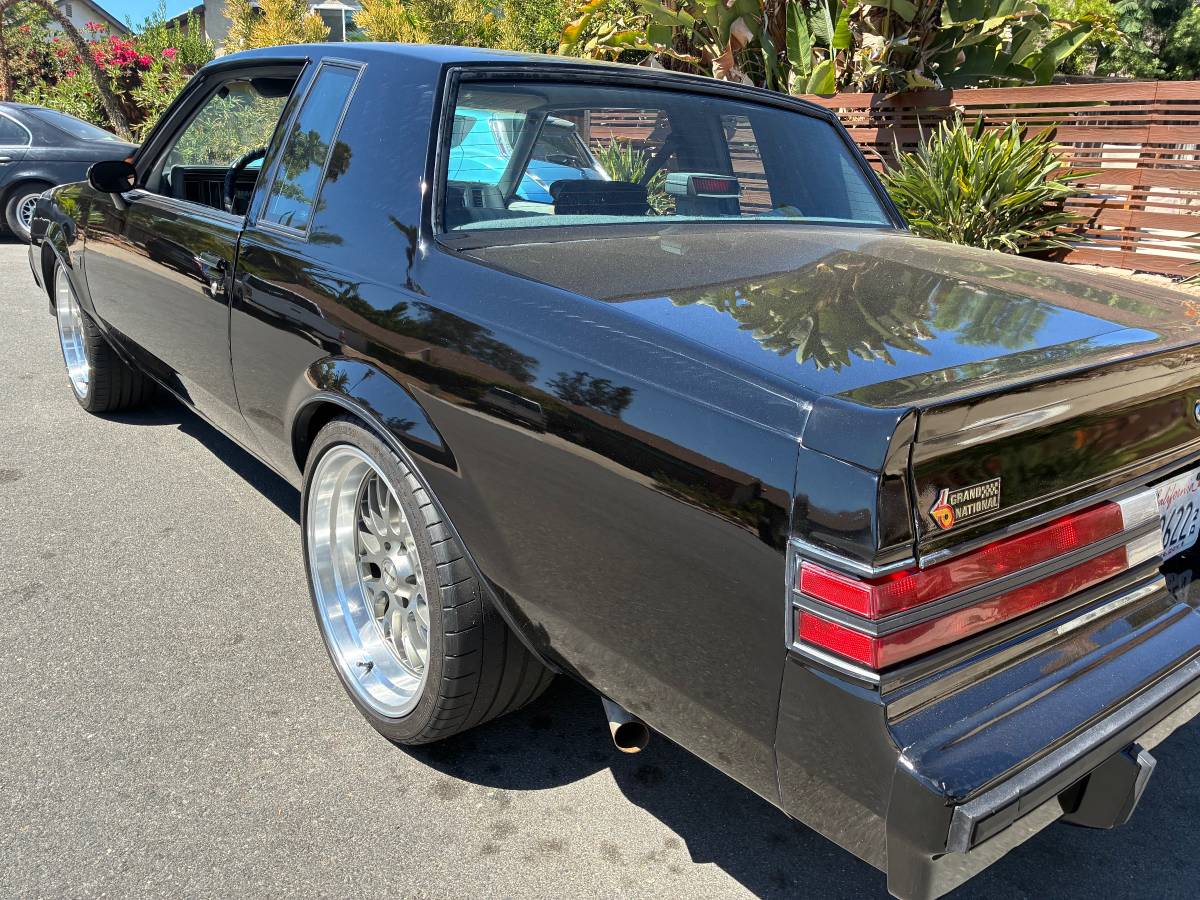 Buick-grand-national-1987-black-23