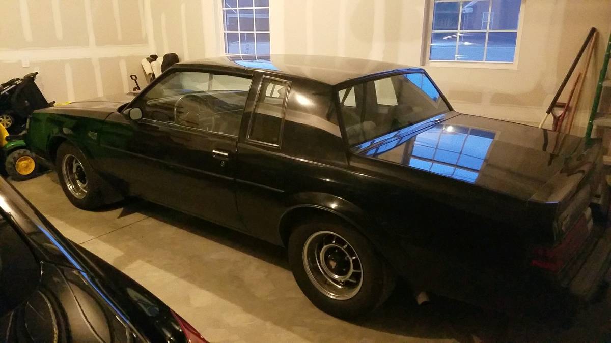 Buick-grand-national-1987-black-3