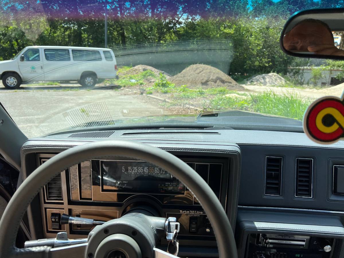 Buick-grand-national-1987-black-9