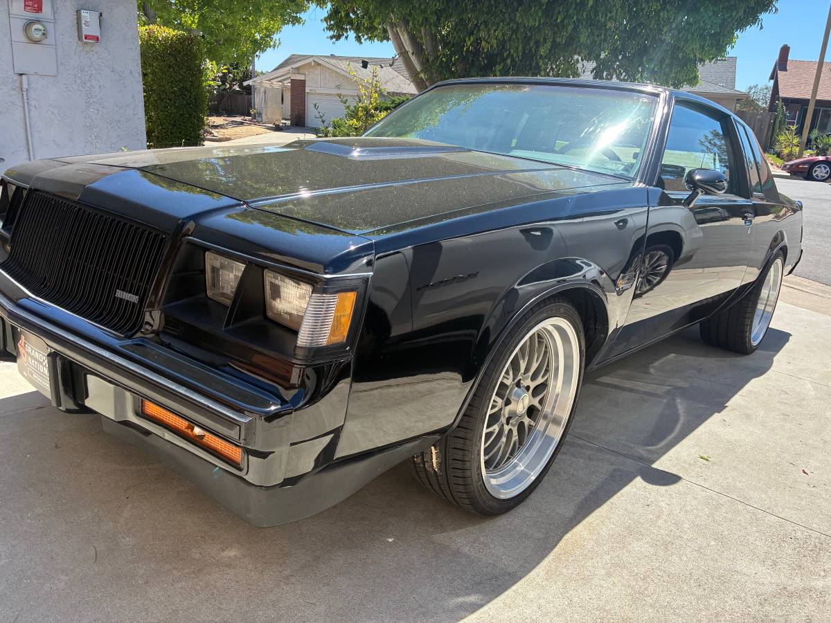 Buick-grand-national-1987-black