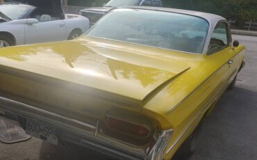 Buick-invicta-1961-yellow