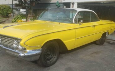 Buick-invicta-1961-yellow-7