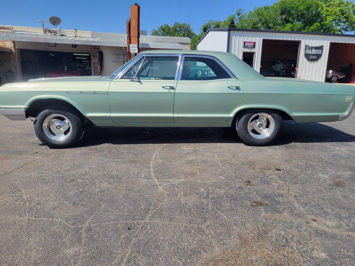 Buick-lasabre-1966-green-10