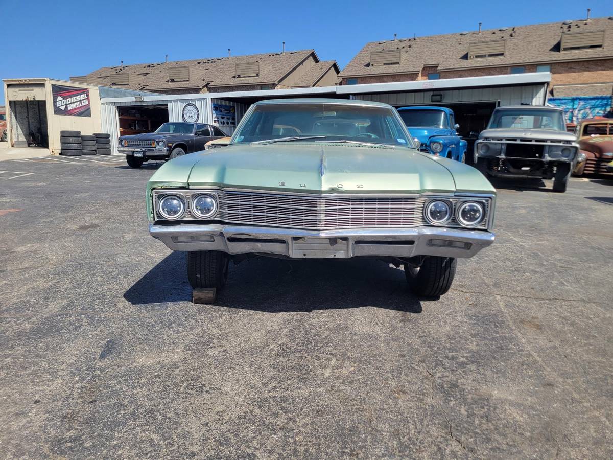 Buick-lasabre-1966-green-12