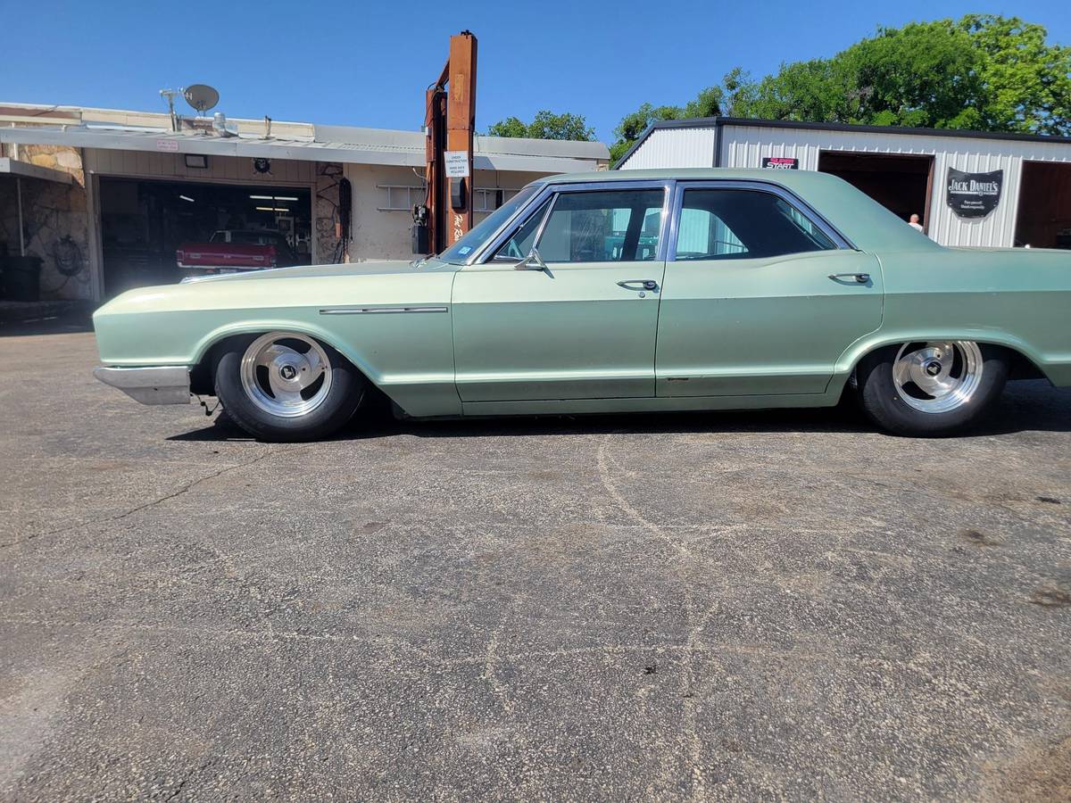 Buick-lasabre-1966-green-16