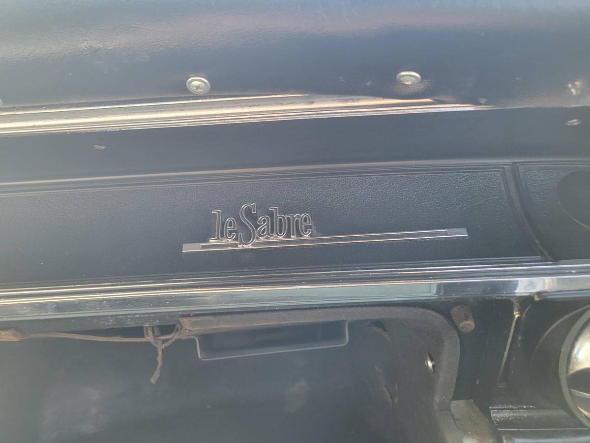 Buick-lasabre-1966-green-4