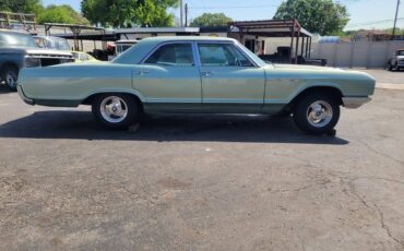 Buick-lasabre-1966-green-6
