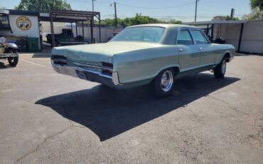 Buick-lasabre-1966-green-7