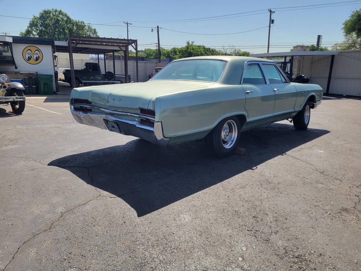 Buick-lasabre-1966-green-7