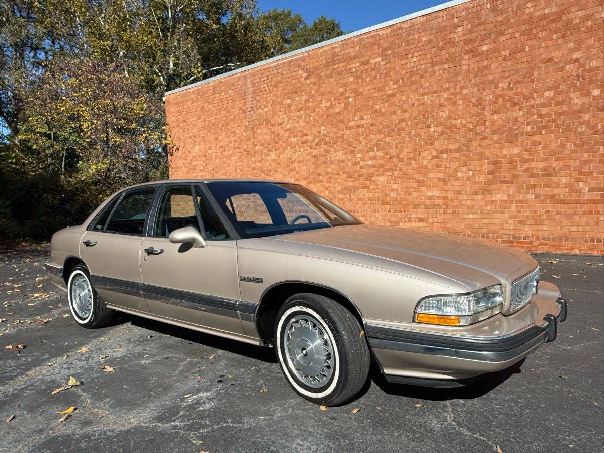 Buick-lesabre-1993-custom-101