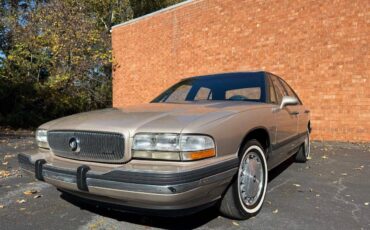 Buick-lesabre-1993-custom-12