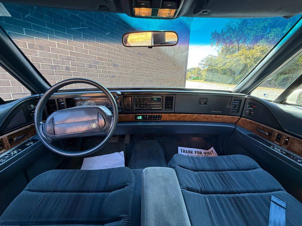 Buick-lesabre-1993-custom-124
