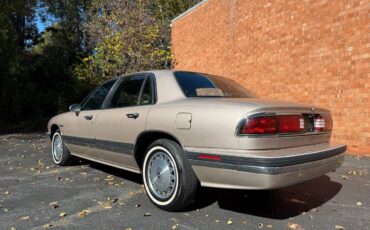 Buick-lesabre-1993-custom-13