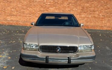 Buick-lesabre-1993-custom-2