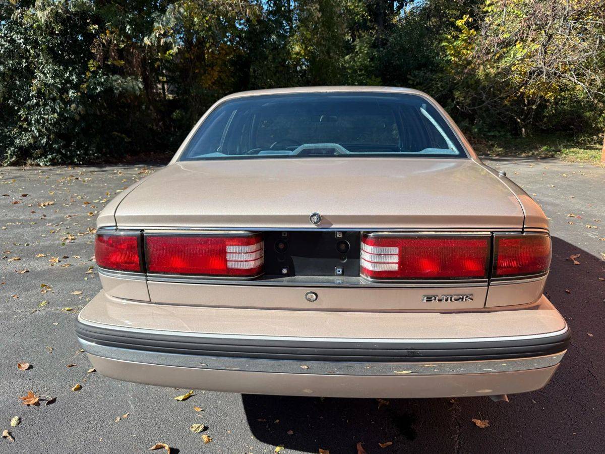 Buick-lesabre-1993-custom-92