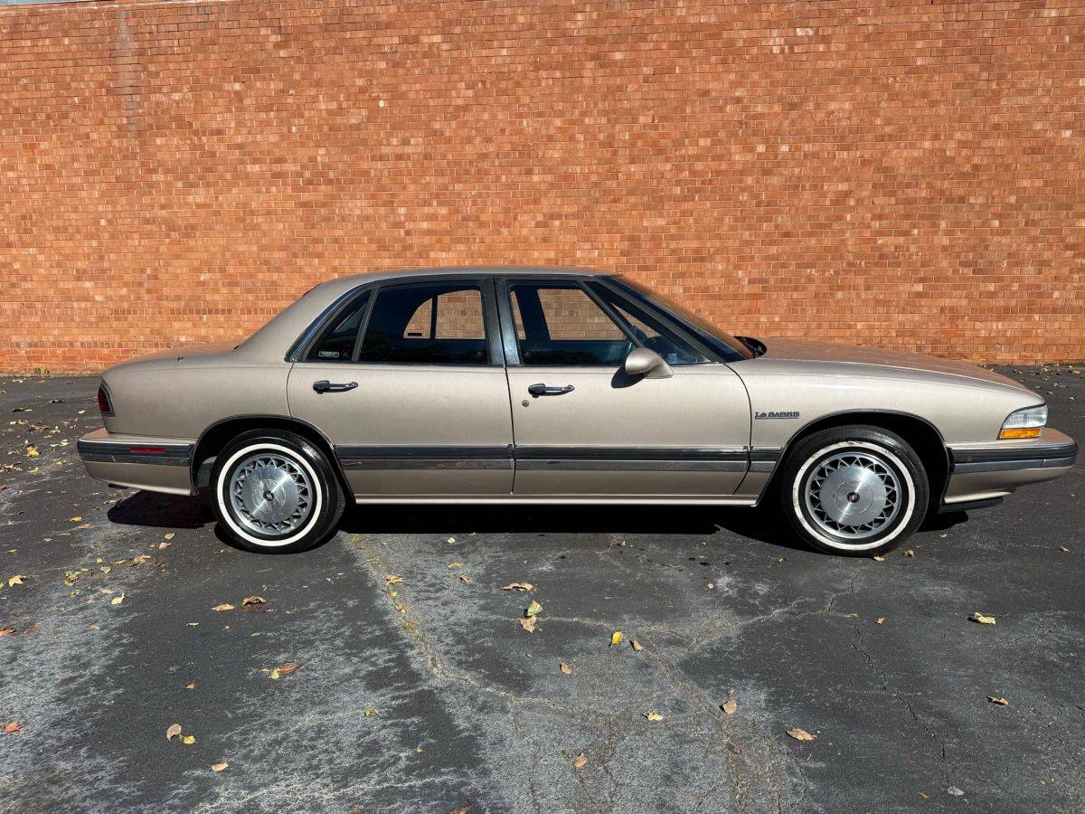 Buick-lesabre-1993-custom-94