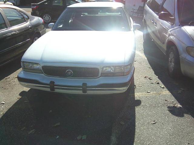 Buick-lesabre-1995-white-2
