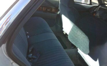 Buick-lesabre-1995-white-3