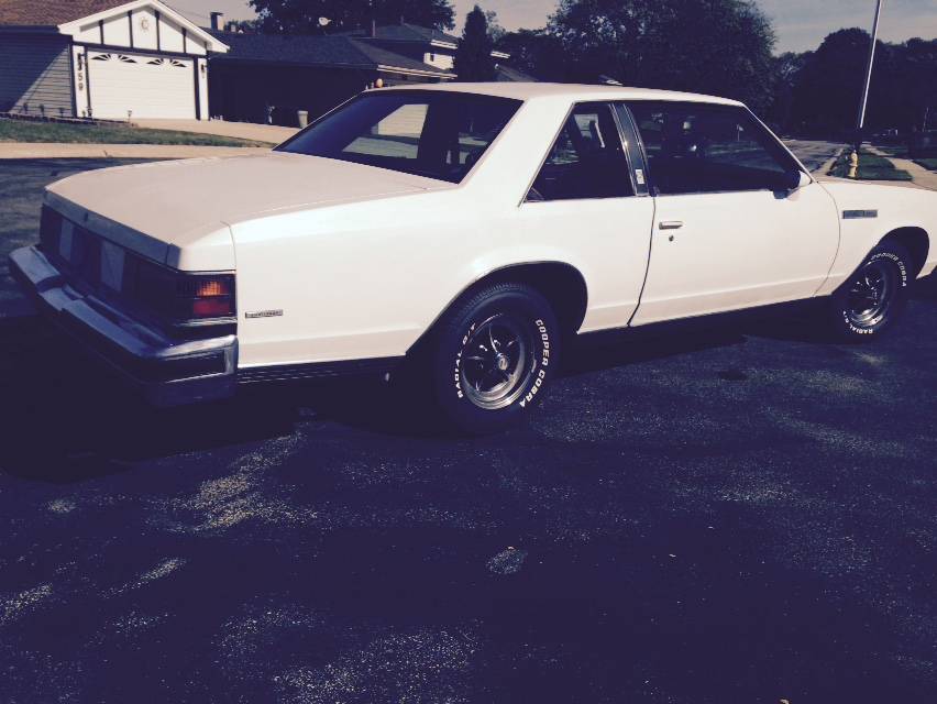 Buick-lesabre-sport-coupe-1978-white-5