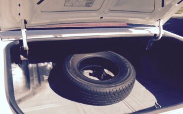Buick-lesabre-sport-coupe-1978-white-6