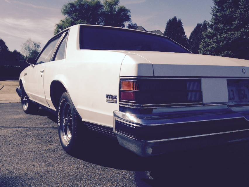Buick-lesabre-sport-coupe-1978-white